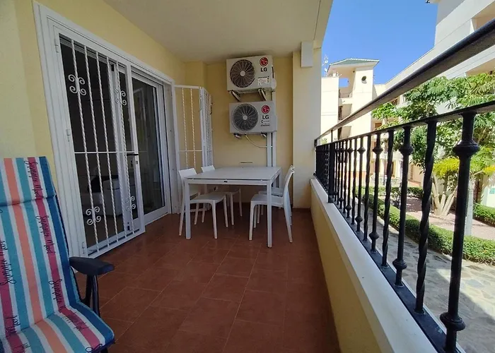 Lovely Apartment With Pool View