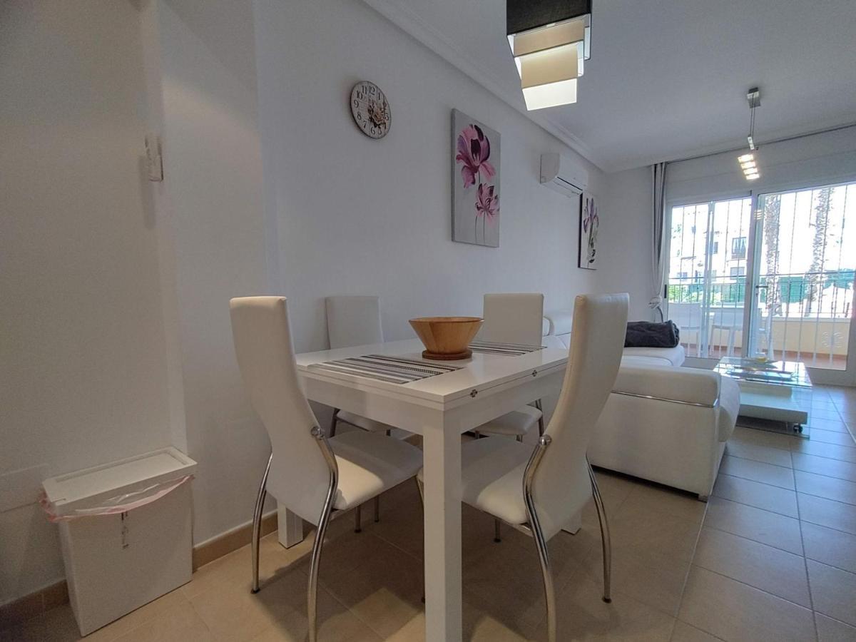 Lovely With Pool View Apartamento